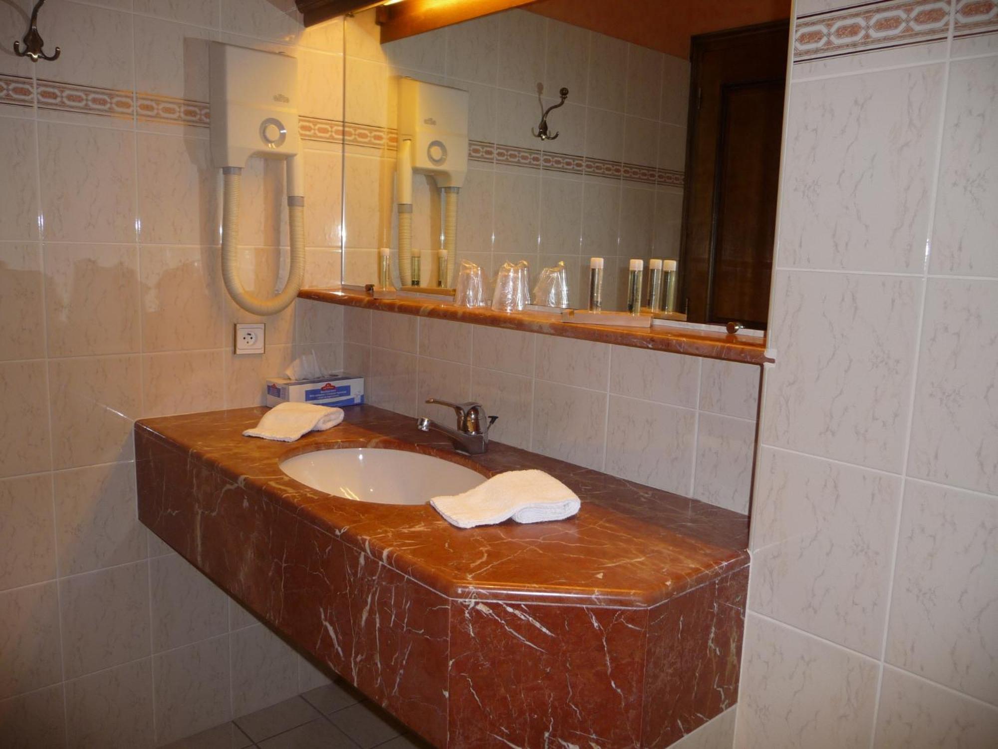 Hotel Sainte Foy Конк Экстерьер фото